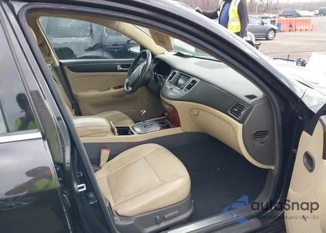 2013 Hyundai Genesis 3.8 from USA, damaged, VIN KMHGC4DD2DU253728